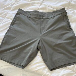 lululemon athletica Men's Flat-Front Shorts in Gray
